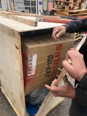 Macchina per la fabbricazione di pellet di bentonite con capacità di 1 tonnellata all'ora e tensione personalizzata